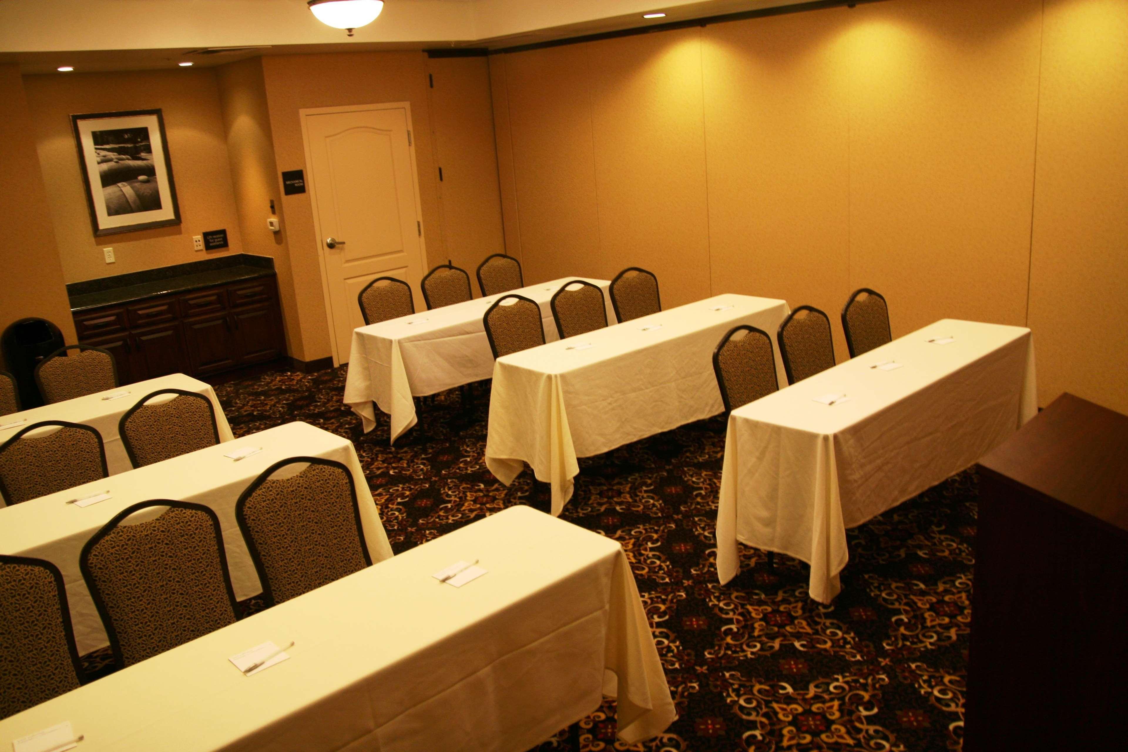 Hampton Inn & Suites Lodi Negócio foto