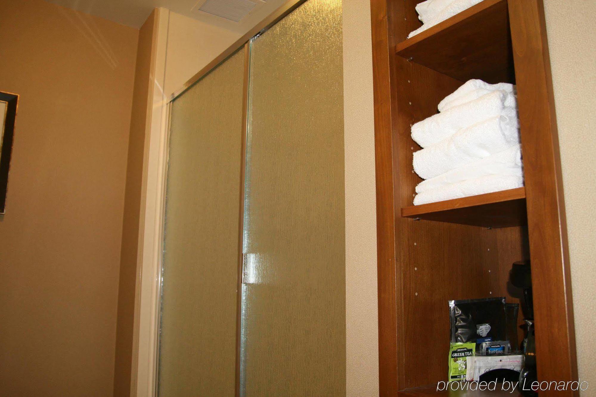 Hampton Inn & Suites Lodi Quarto foto